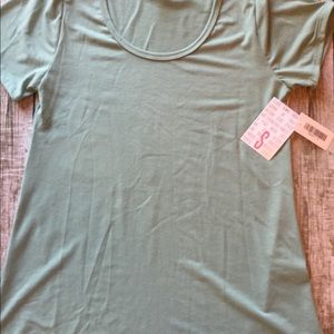 Bnwt small lularoe classic